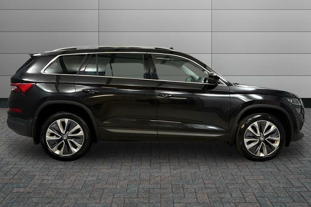 Skoda Kodiaq 1.5 Tsi Se L Dsg 7 Seat SV22PPF Black #4