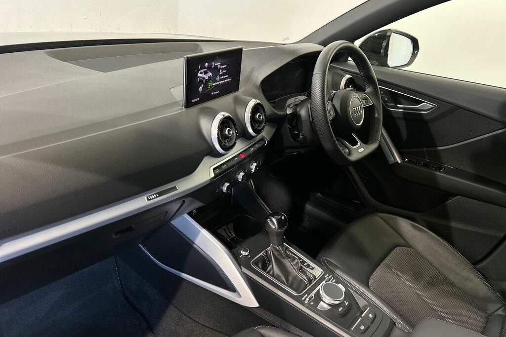 Audi Q2 Black Edition 35 Tfsi 150 Ps S Tronic SV23WYR Black #2