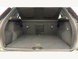 Volvo XC40 2.0 B3p Core LB25OXU  #4