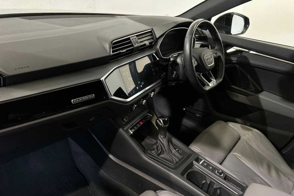 Audi Q3 O Black Edition 40 Tfsi Quattro 190 Ps S Tronic SR23OHU Black #2