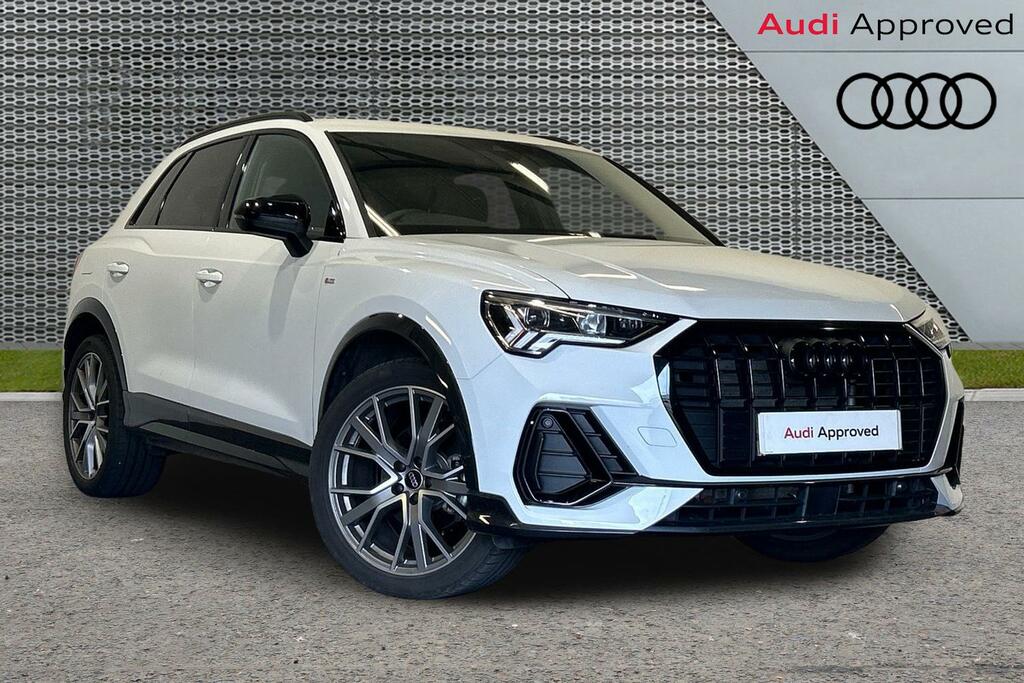 Audi Q3 Black Edition 35 Tfsi 150 Ps S Tronic White