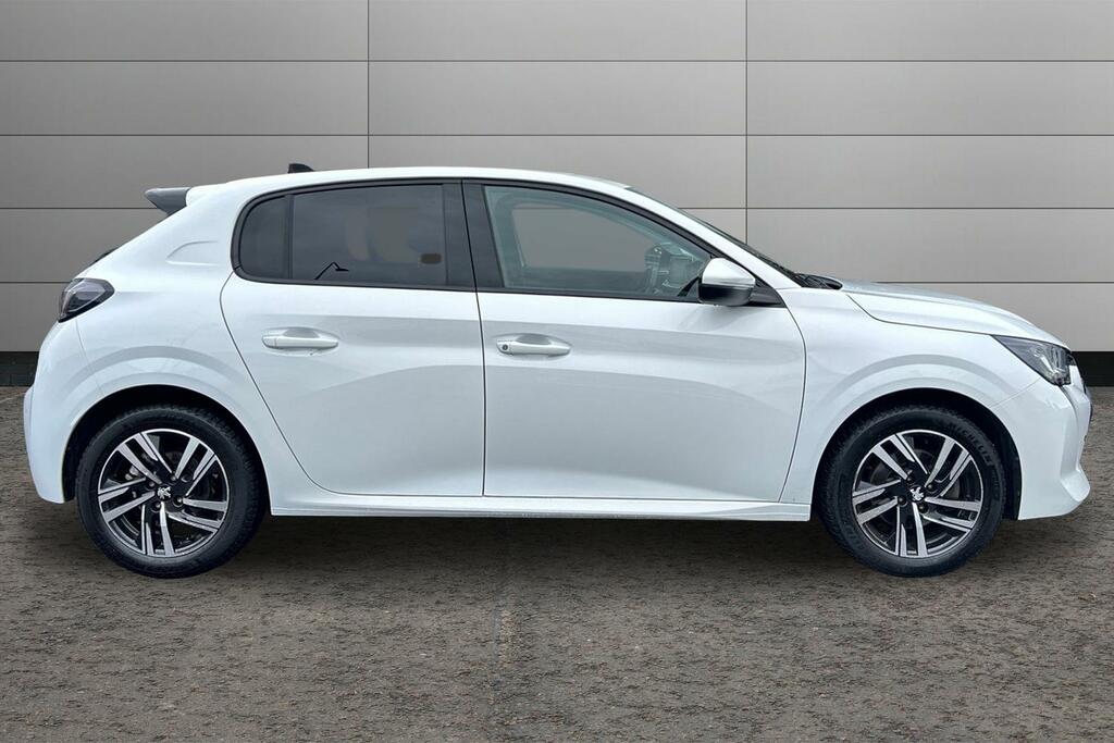 Peugeot 208 1.2 Puretech 100 Allure Premium Eat8 GJ21NJF White #4