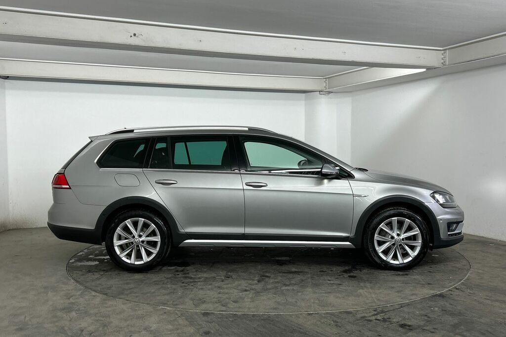 Volkswagen Golf Alltrack Estate 2.0 Tdi Bluemotion Tech Alltrack Dsg 4Motio Black #4