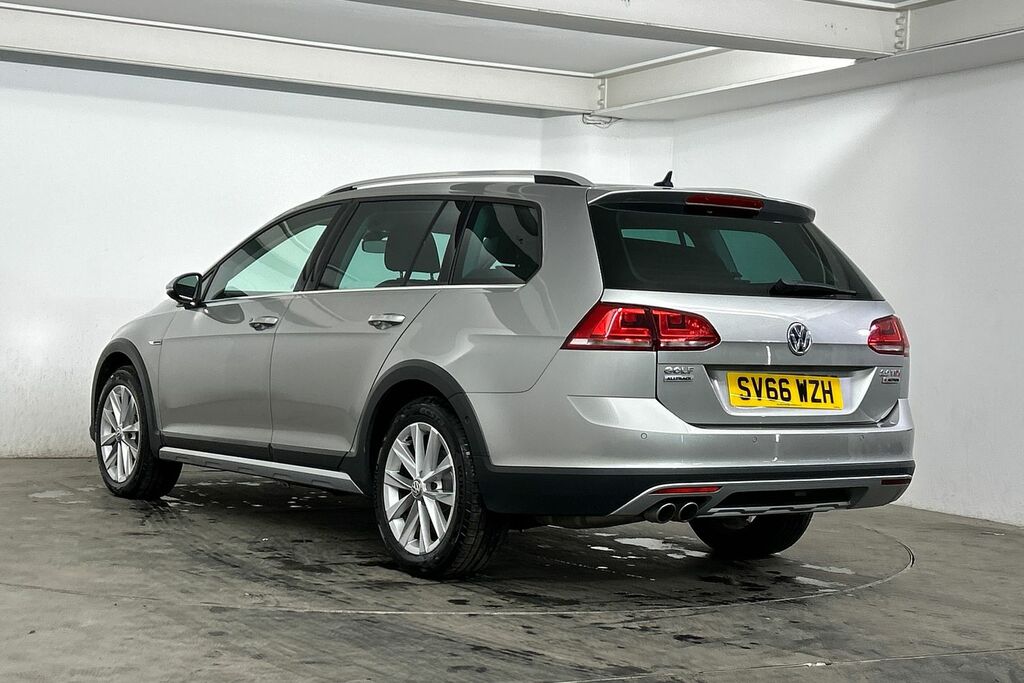 Volkswagen Golf Alltrack Estate 2.0 Tdi Bluemotion Tech Alltrack Dsg 4Motio Black #3