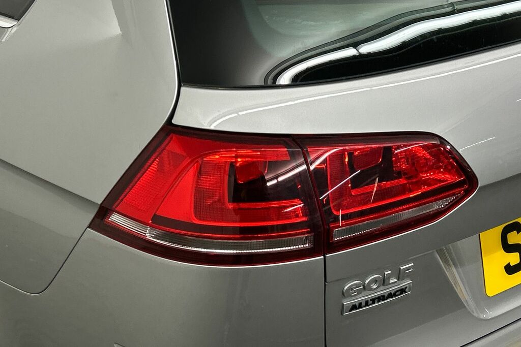 Volkswagen Golf Alltrack Estate 2.0 Tdi Bluemotion Tech Alltrack Dsg 4Motio Black #19