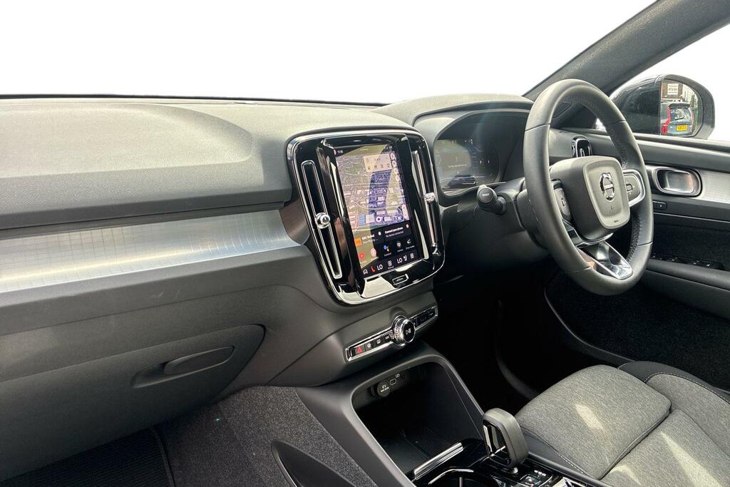 Volvo XC40 2.0 B4p Plus Dark ST24FXY Black #2
