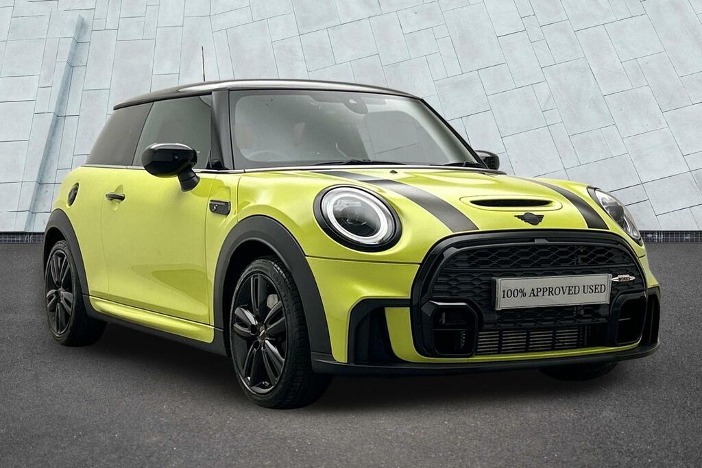 Mini Hatch 3-Door Cooper S Sport Yellow