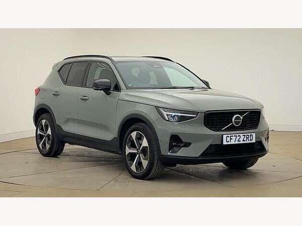 Volvo XC40 Ultimate, B4 Mild Hybrid, Dark Green