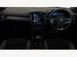 Volvo XC40 1.5 T5 Recharge Phev R Design Pro White #4