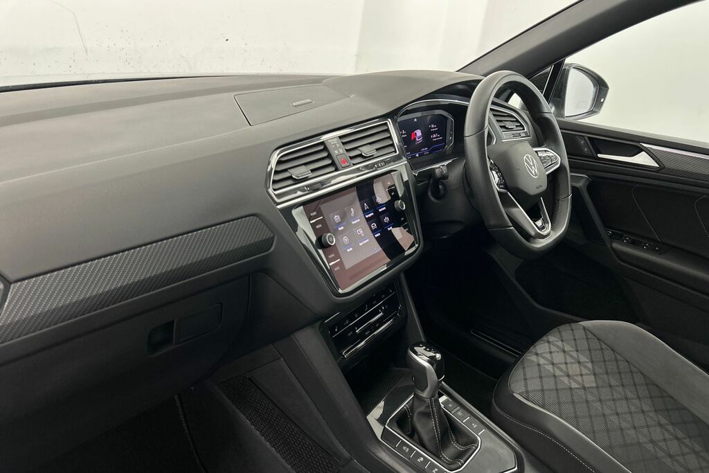 Volkswagen Tiguan 1.5 Tsi 150 Black Edition Dsg VN24XXP Silver #2