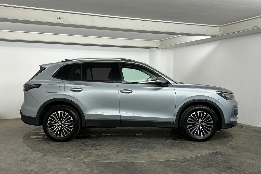 Volkswagen Tiguan 1.5 Etsi 150 Match Dsg SW75GUA Silver #4