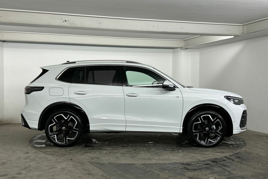 Volkswagen Tiguan 1.5 Etsi 150 R-line Dsg SV26YJK White #4
