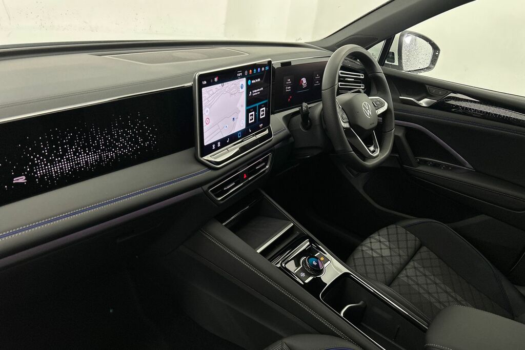 Volkswagen Tiguan 1.5 Etsi 150 R-line Dsg SV26YJK White #2
