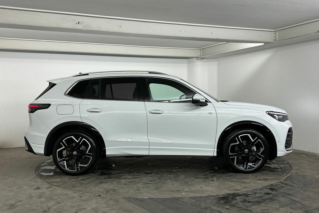 Volkswagen Tiguan 1.5 Etsi 150 R-line Dsg SV26VNO White #4