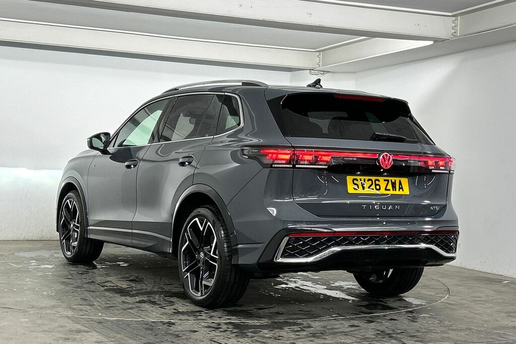 Volkswagen Tiguan 1.5 Etsi 150 R-line Dsg SV26ZWA Grey #3