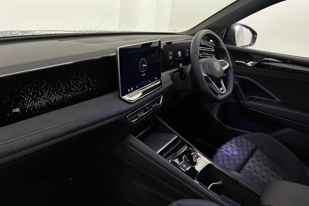 Volkswagen Tiguan 1.5 Etsi 150 R-line Dsg SV26ZWA Grey #2