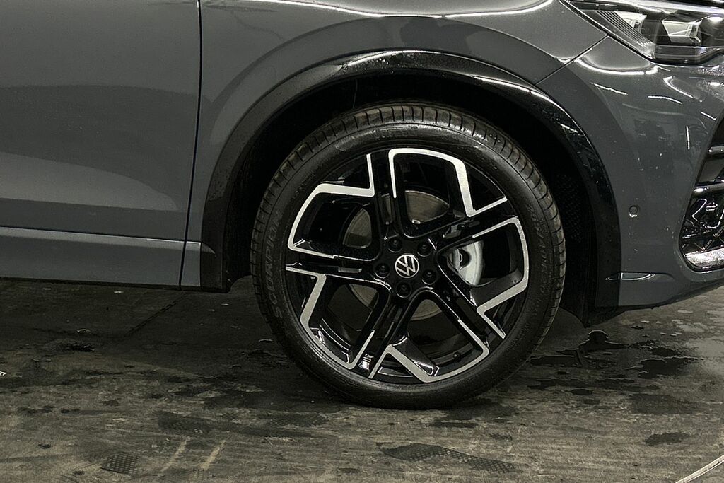 Volkswagen Tiguan 1.5 Etsi 150 R-line Dsg SV26ZWA Grey #5