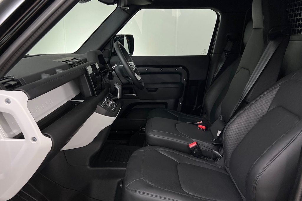 Land Rover Defender 90 D250 Hard Top X-dynamic Se SK75XNW Black #3