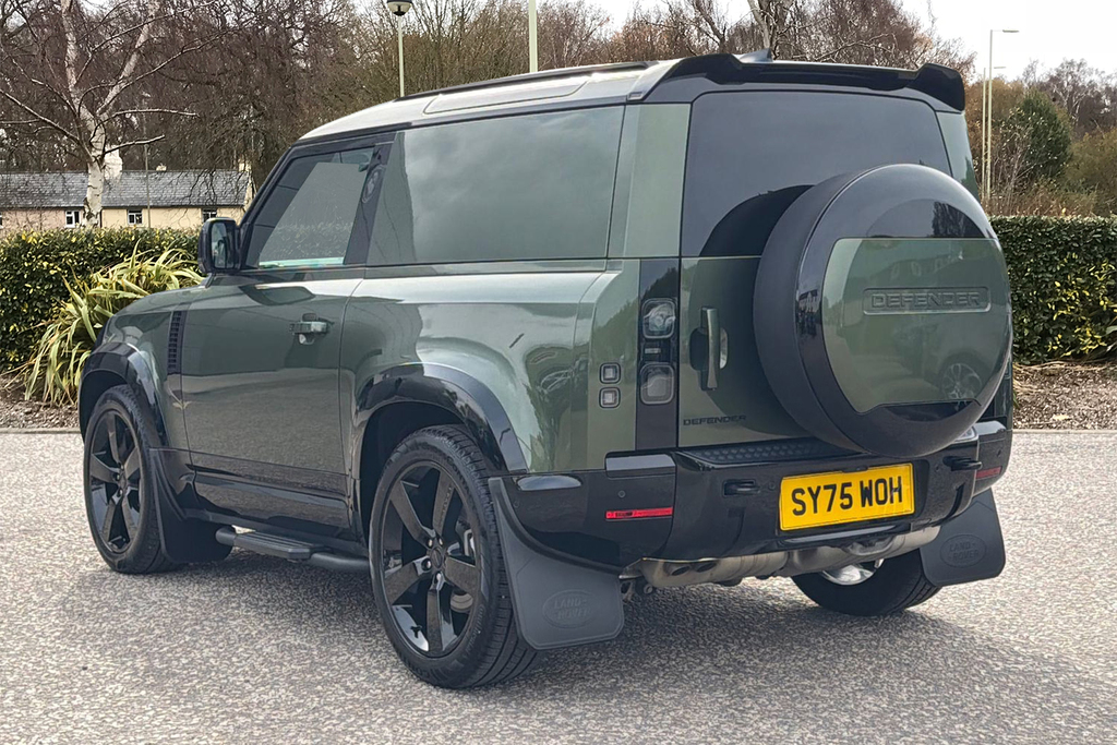 Land Rover Defender D350 Hard Top X-dynamic Hse SY75WOH Green #2