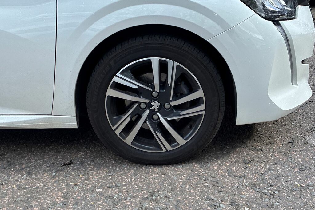 Peugeot 208 1.2 Puretech Allure Hatchback Eu EX71LGU White #5