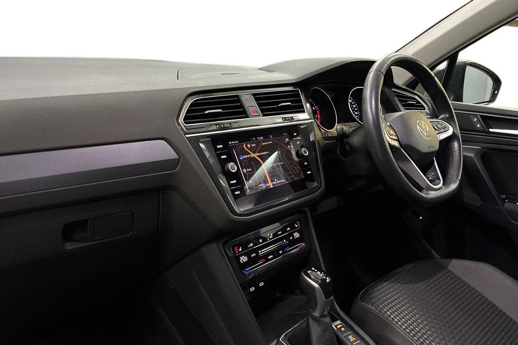Volkswagen Tiguan 1.5 Tsi 150 Active Dsg ST71HHE Grey #2