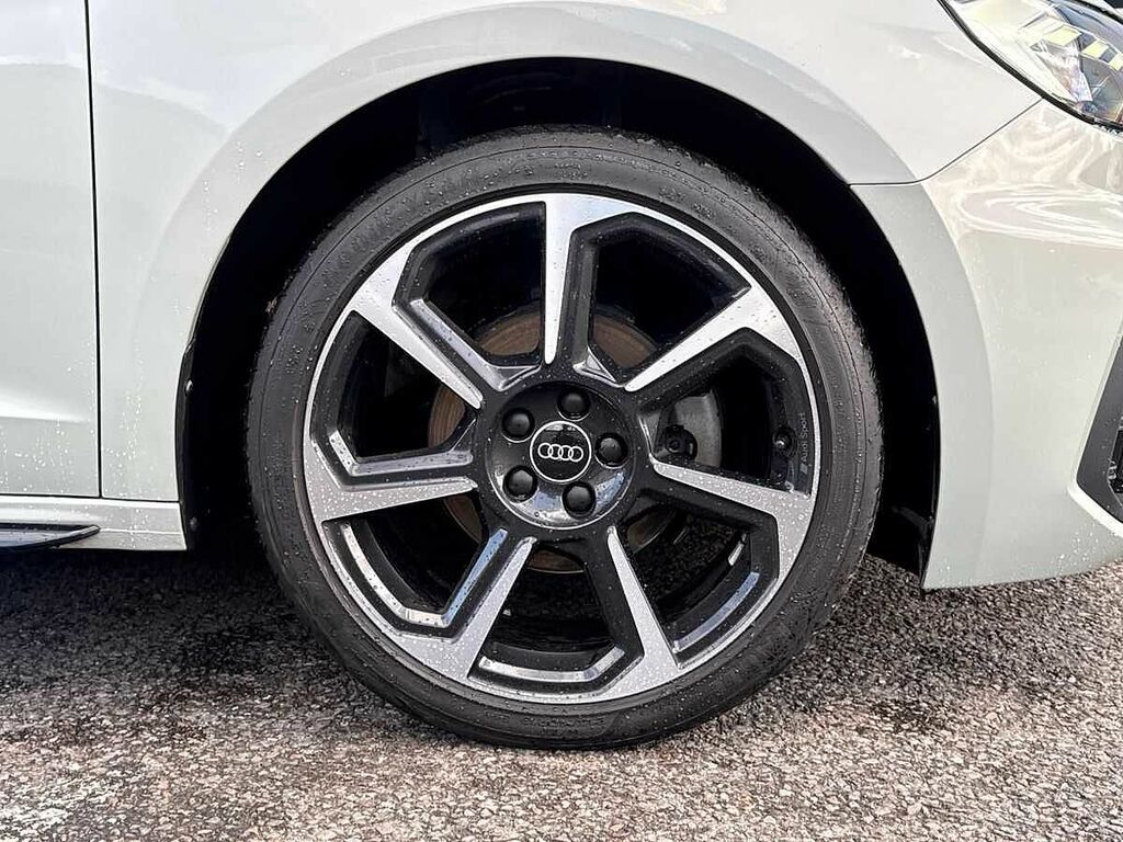 Audi A1 Black Edition 35 Tfsi 150 Ps S Tronic LX72TFZ Silver #5