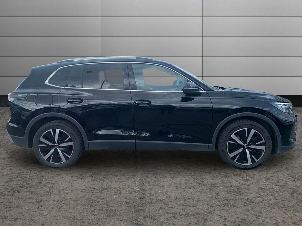 Volkswagen Tiguan 1.5 Etsi 150 Elegance Dsg SY25NMA Black #4