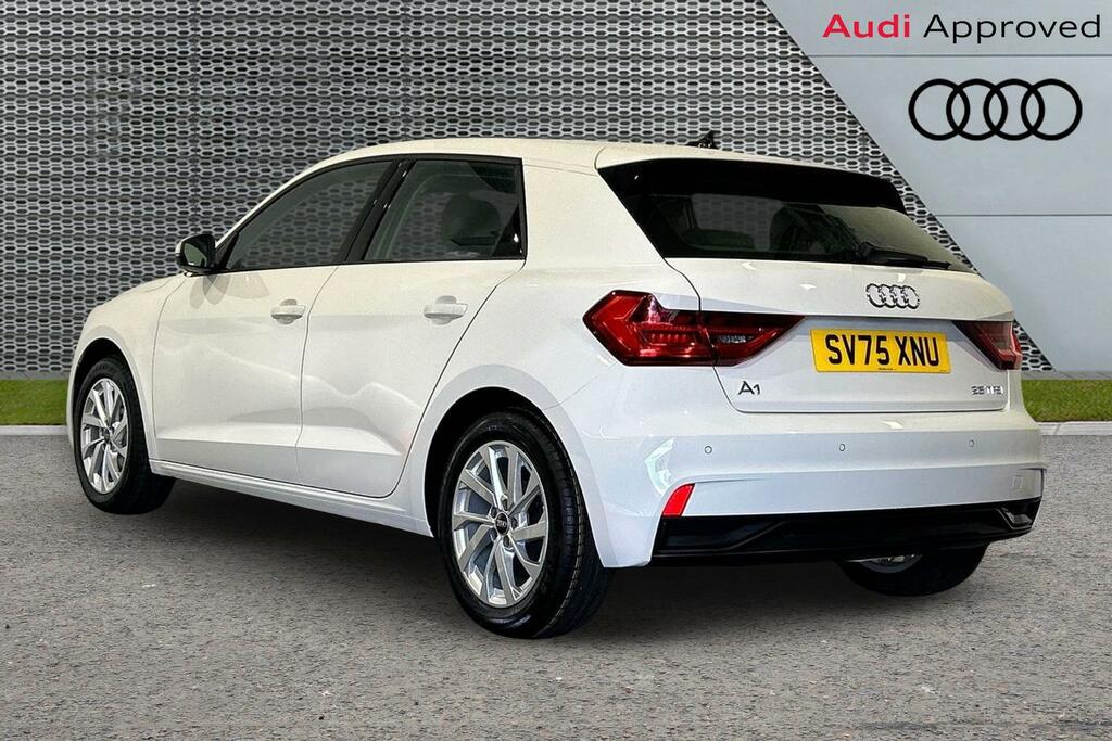 Audi A1 Sport 25 Tfsi 95 Ps 5-Speed SV75XNU White #3