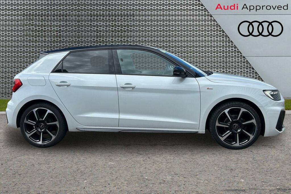 Audi A1 Black Edition 25 Tfsi 95 Ps 5-Speed SR23OJB White #4