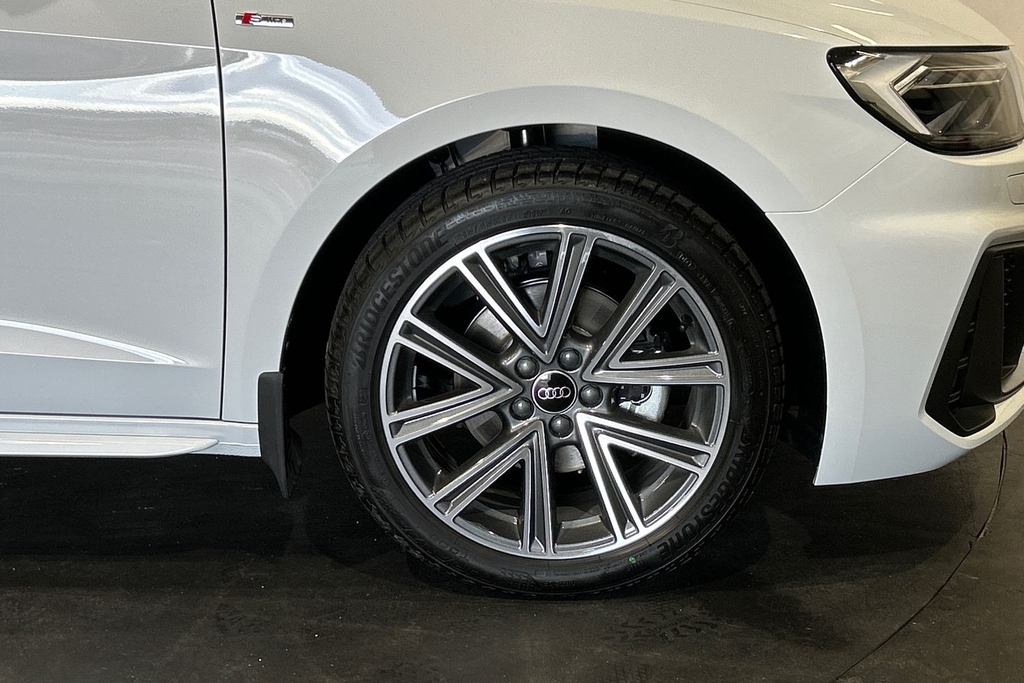 Audi A1 S Line 30 Tfsi 116 Ps 6-Speed SV75XON White #5