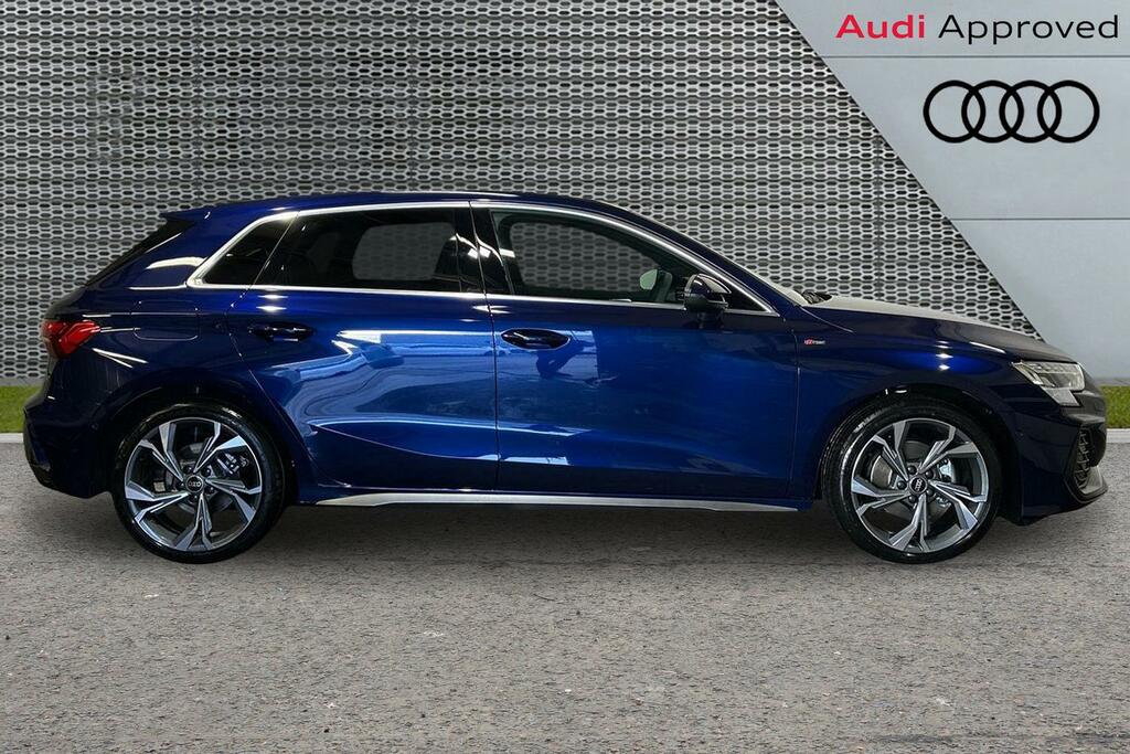 Audi A3 S Line Tfsi 116 Ps S Tronic SW75KFL Blue #4