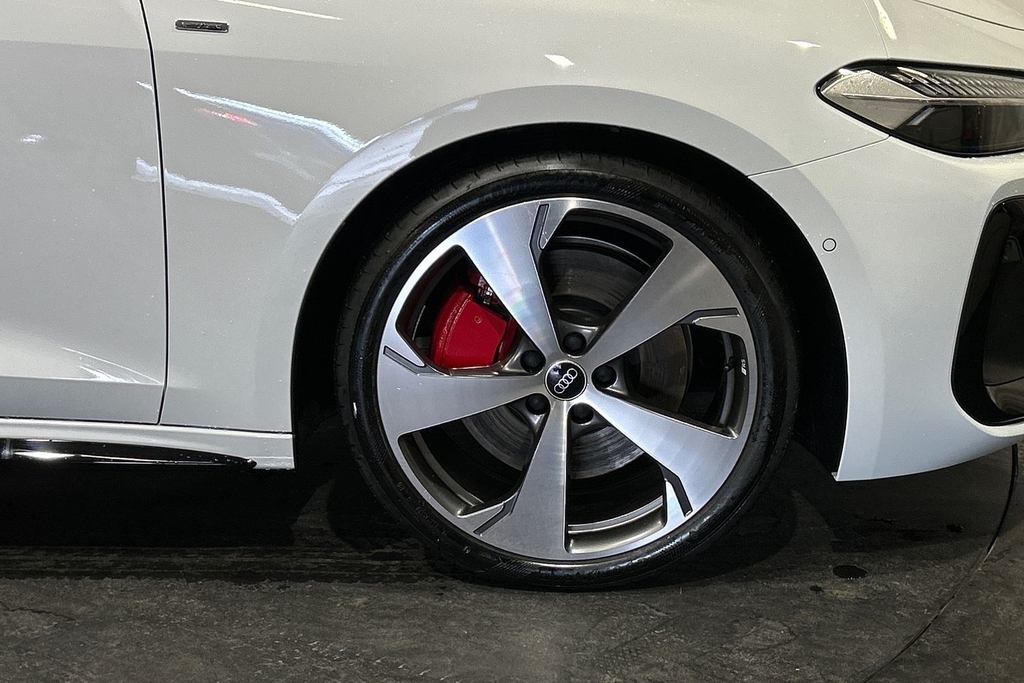 Audi A5 Edition 1 E-hybrid Quattro 299 Ps S Tronic SV75ZGE White #5