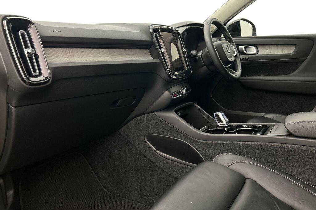 Volvo XC40 2.0 B4p Ultimate Dark CK23UBX Black #2