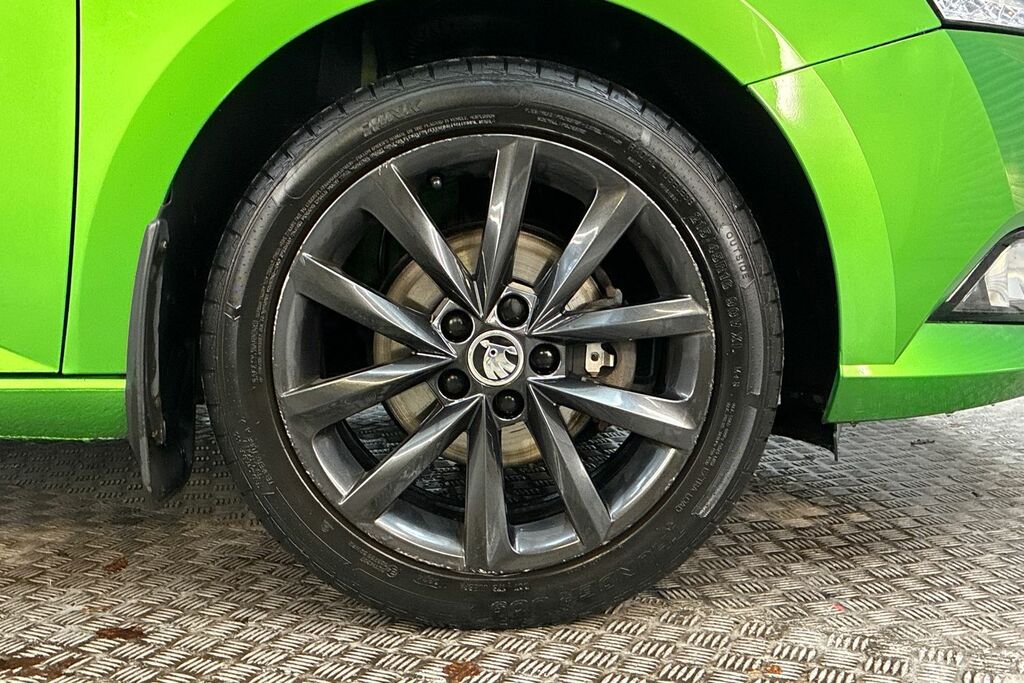 Skoda Fabia 1.0 Mpi 75 Colour Edition SE19LTN Green #5