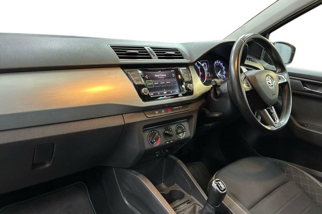 Skoda Fabia 1.0 Mpi 75 Colour Edition SE19LTN Green #2