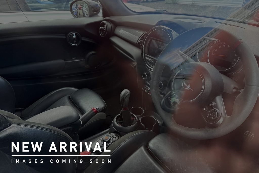 Mini Hatch 3-Door Cooper Sport SN19NAW Black #2