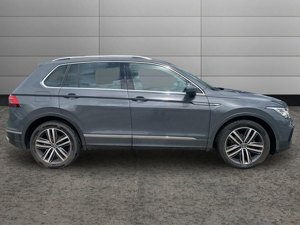 Volkswagen Tiguan 1.5 Tsi 150 Elegance Dsg SN22BGW Grey #4