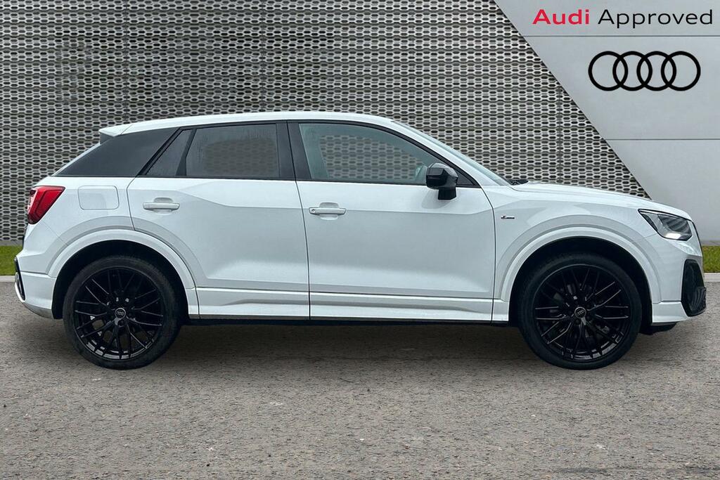Audi Q2 Black Edition 30 Tfsi 110 Ps 6-Speed ST23VMR White #4