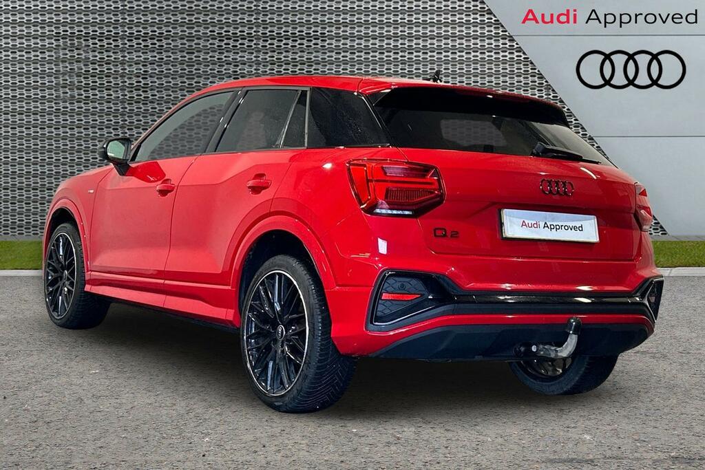 Audi Q2 Black Edition 35 Tfsi 150 Ps 6-Speed SW73HBA Red #3
