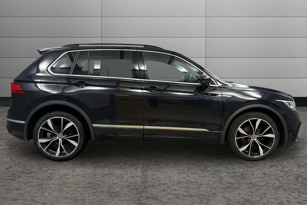 Volkswagen Tiguan 2.0 Tdi 4Motion R-line Dsg SL72EKG Black #4