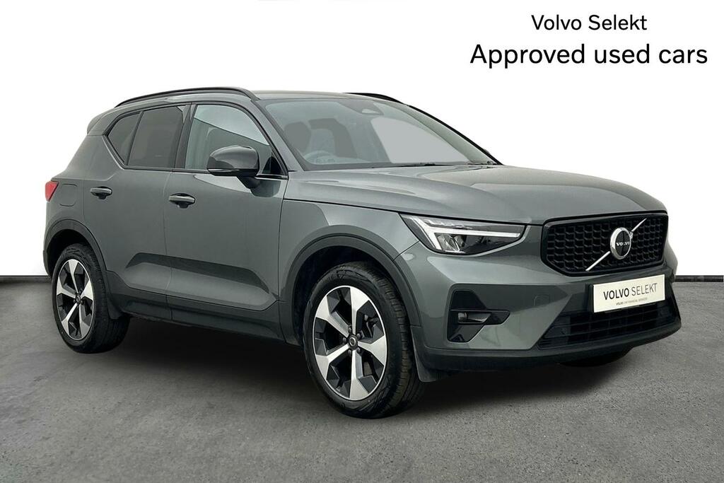 Volvo XC40 2.0 B4p Plus Dark