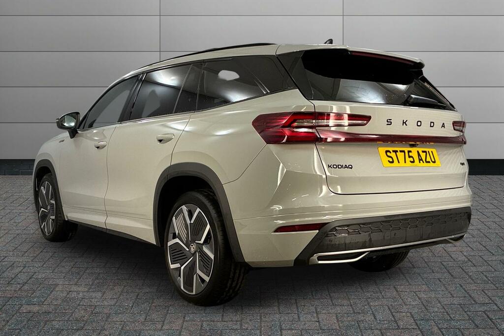 Skoda Kodiaq 2.0 Tsi 204 Sportline 4X4 Dsg 7 Seat ST75AZU Grey #3