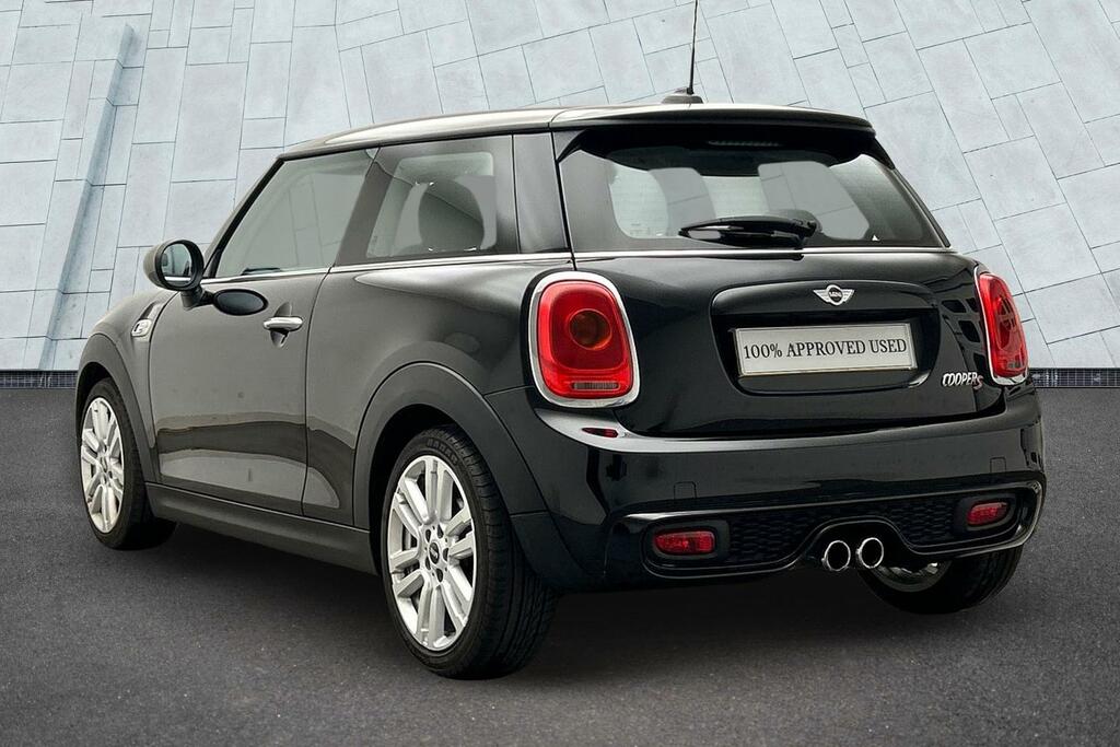 Mini Hatch 3-Door Cooper S Seven Edition OE17UNG Black #2