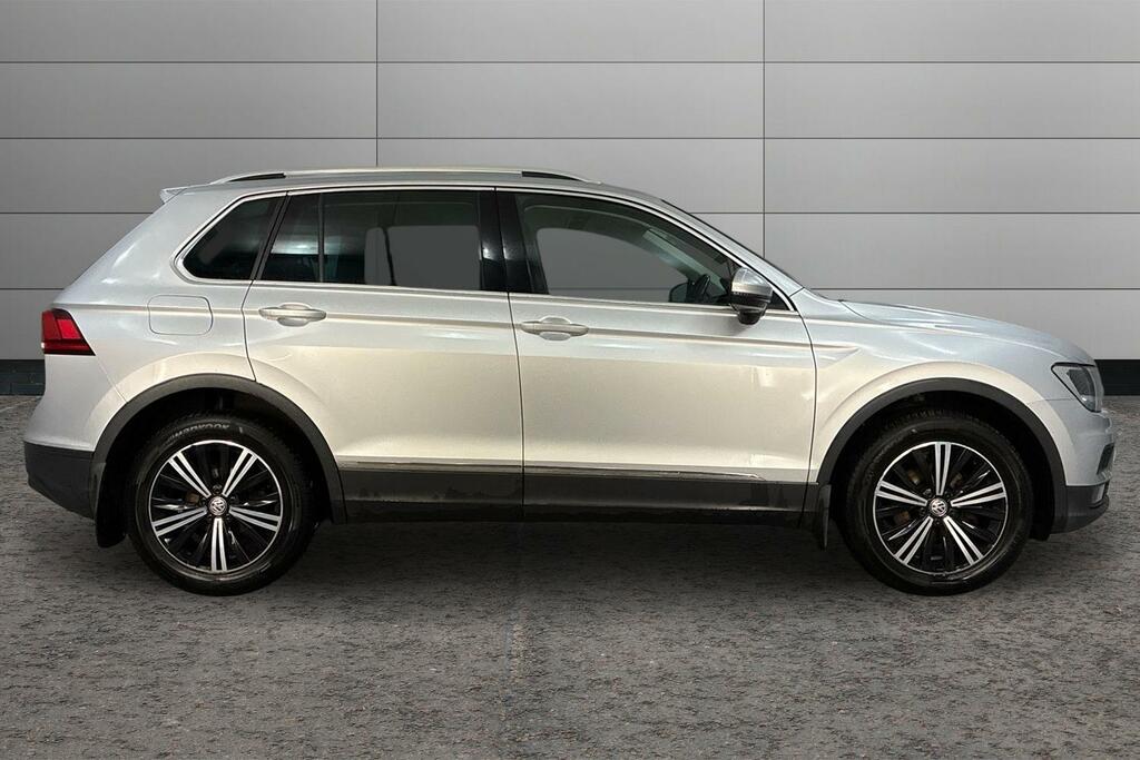 Volkswagen Tiguan 2.0 Tdi 150 4Motion Se Nav Dsg SV18HUN Silver #4
