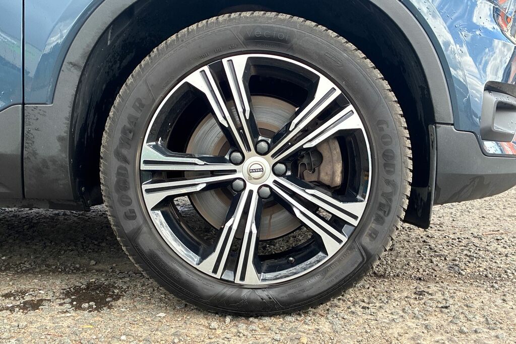 Volvo XC40 1.5 T5 Recharge Phev Inscription Pro SV21HVL Blue #5