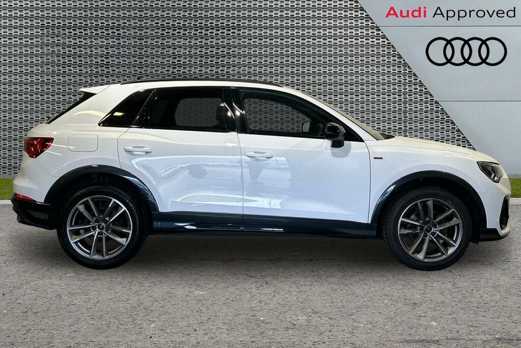Audi Q3 Black Edition 35 Tfsi 150 Ps 6-Speed SW23BYZ White #4