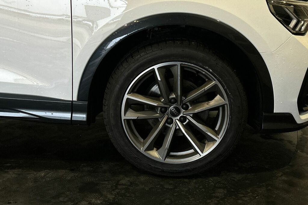 Audi Q3 Black Edition 35 Tfsi 150 Ps 6-Speed SW23BYZ White #5