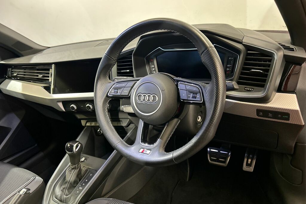 Audi A1 S Line 35 Tfsi 150 Ps S Tronic SO72VDM Red #6