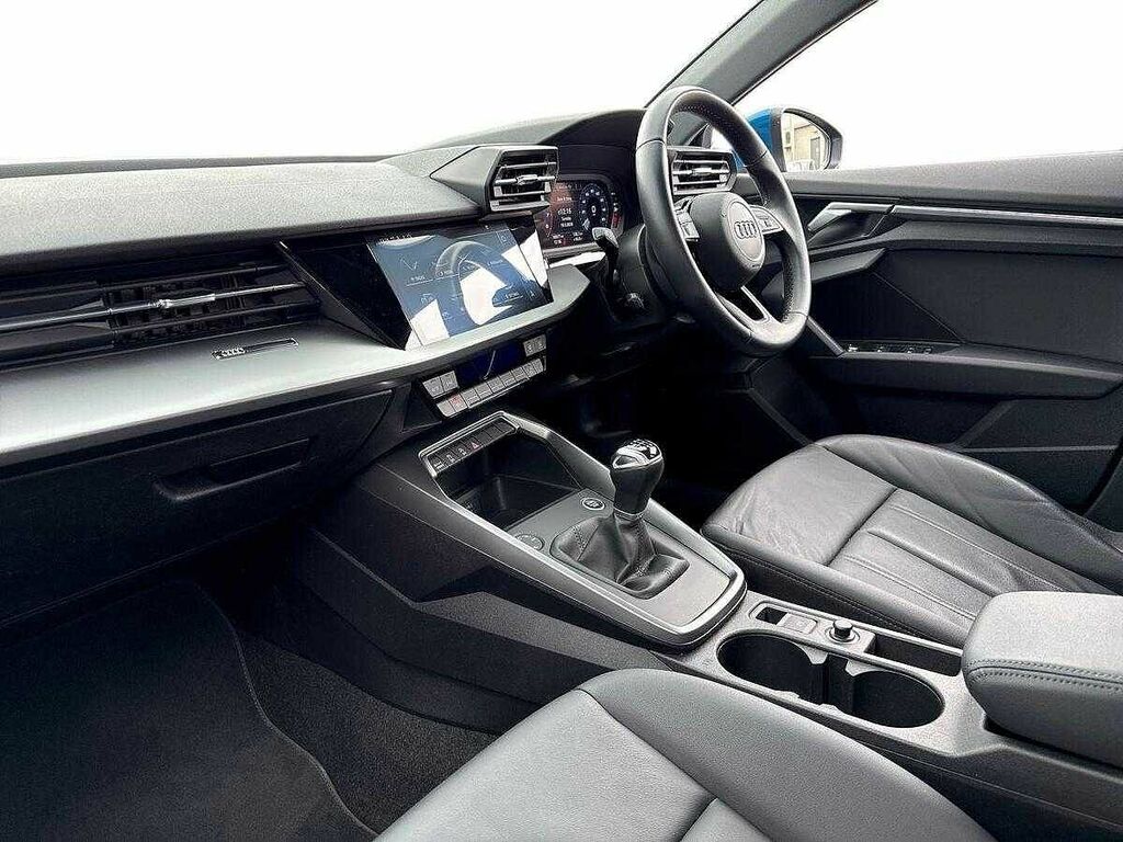 Audi A3 Sport 35 Tfsi 150 Ps 6-Speed SY23YUF Blue #2