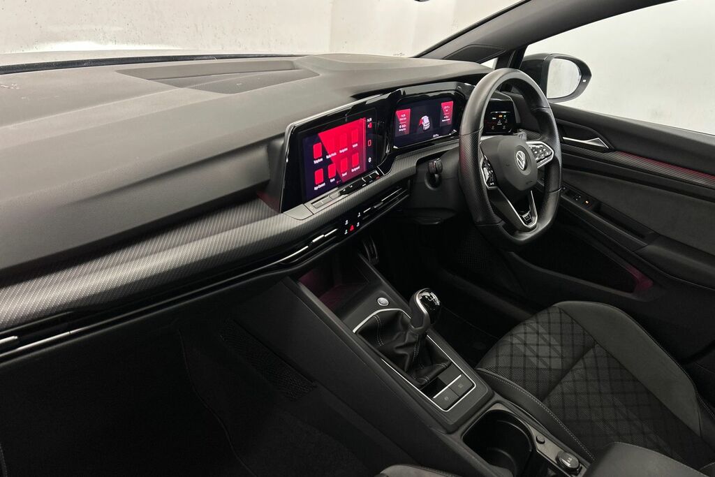 Volkswagen Golf 1.5 Tsi 150 R-line YE22AUL Black #2